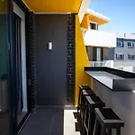 Eighty2 On M Luxury Ocean View Apartment