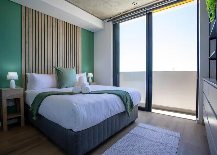 Eighty2 On M Luxury Ocean View Apartment