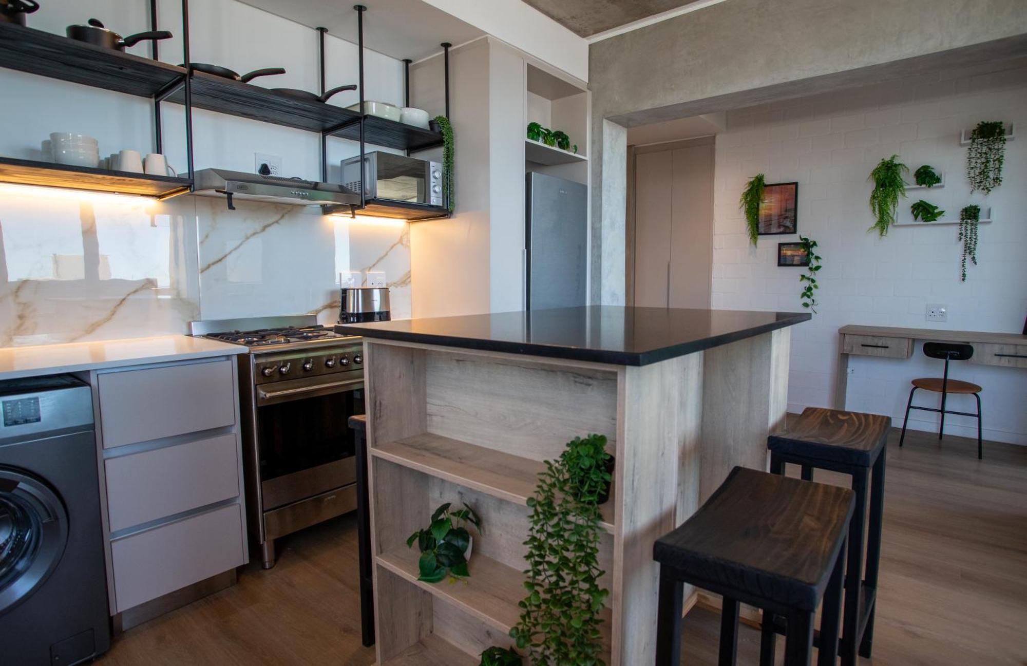 Eighty2 On M Luxury Ocean View Apartment Cape Town