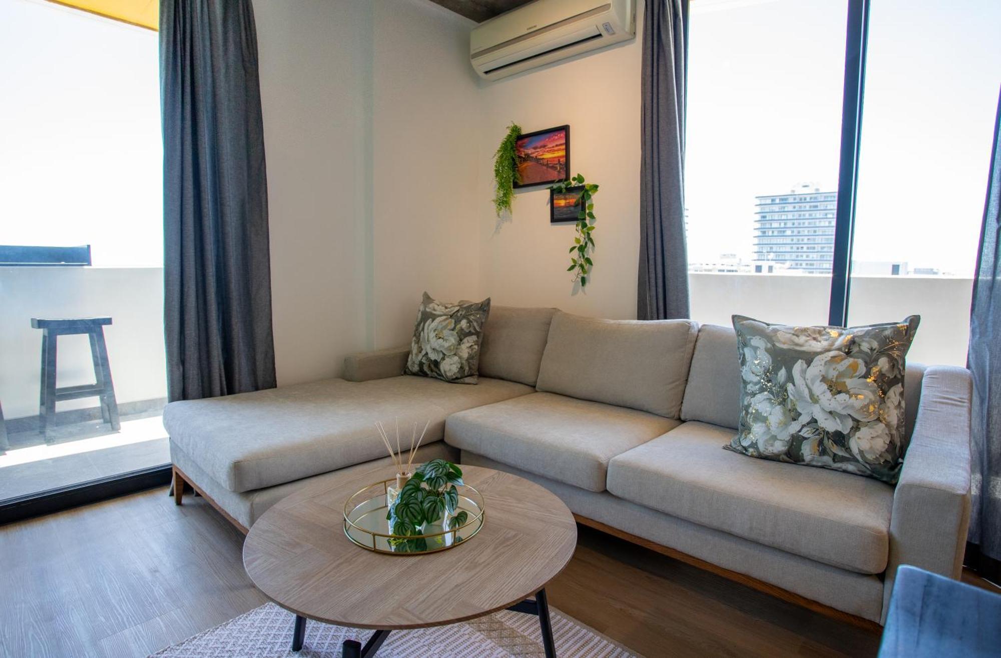 Apartment Eighty2 On M Luxury Ocean View *